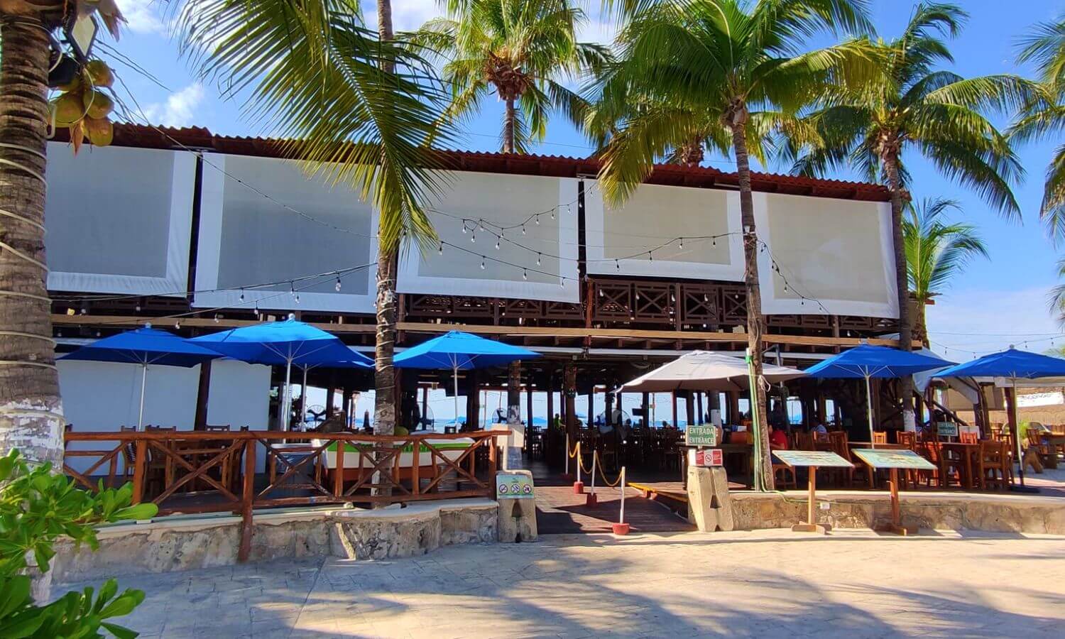 Coco Beach Bar Isla Mujeres from the street