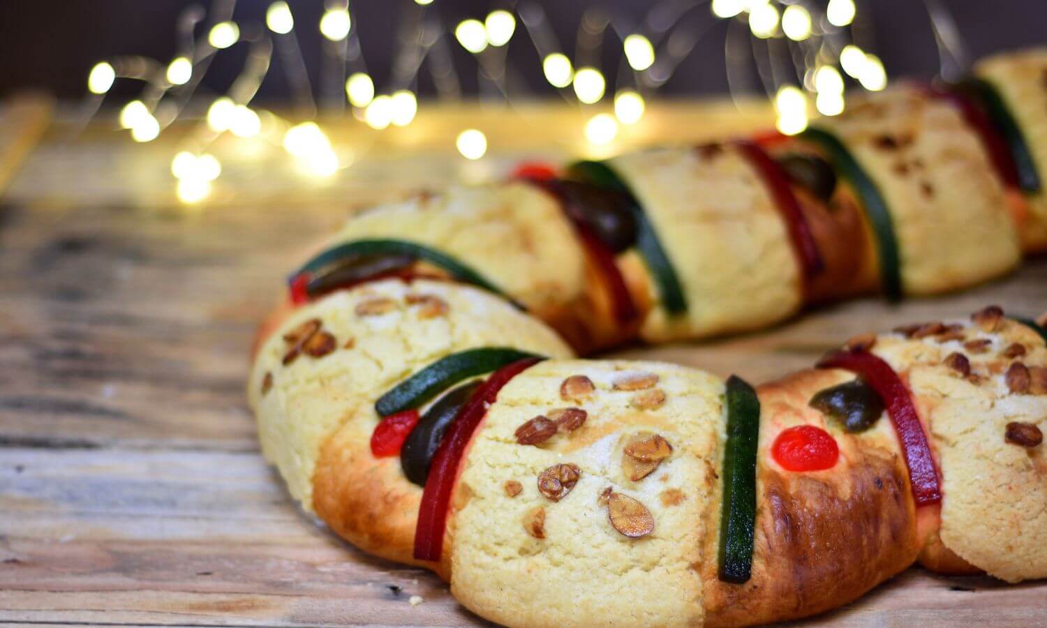 Rosca de Reyes, Traditional Mexican bread for the day of the Three Kings.