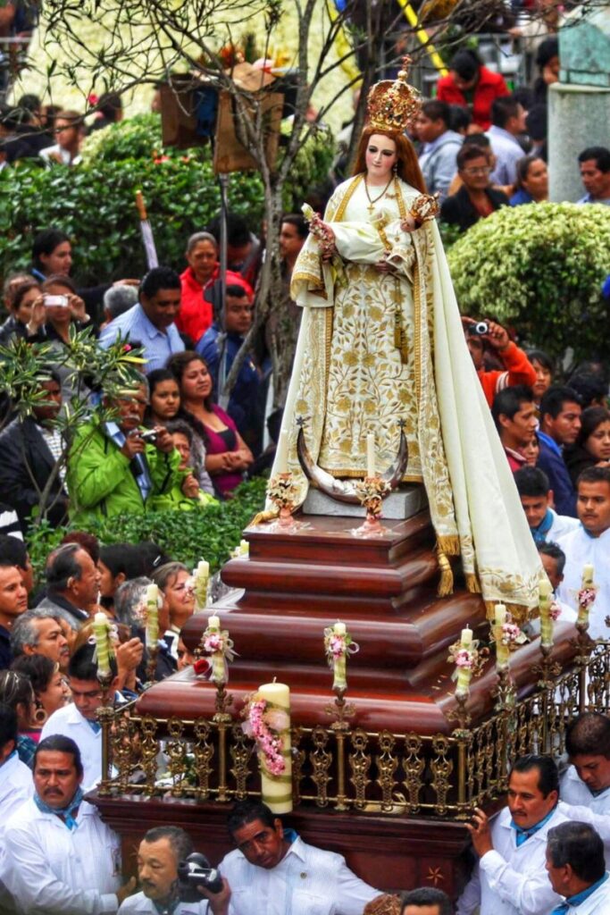 Dia de la Candelaria procession