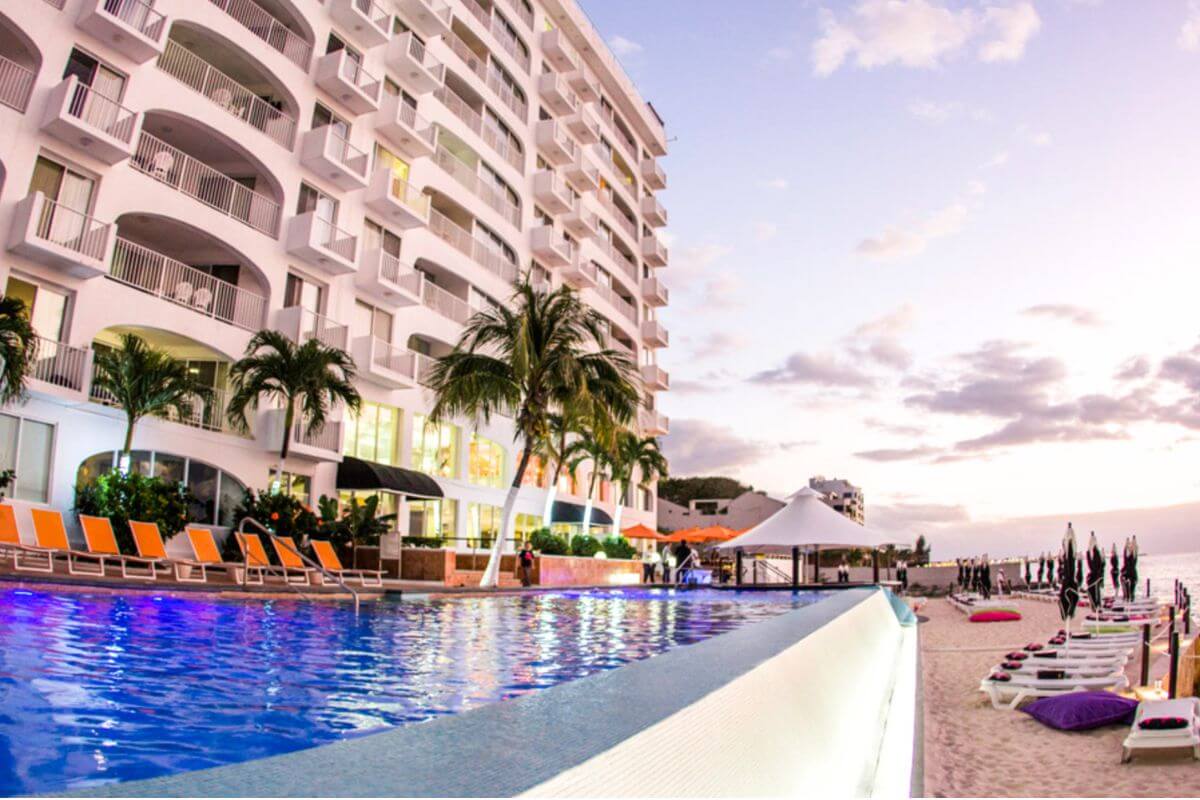 The beach and pool at the Coral Princess Resort, Cozumel