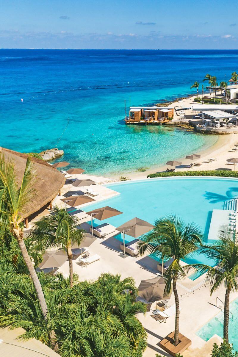 The pool and beach at the InterContinental Presidente, Cozumel.