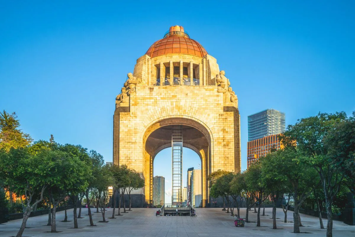 The-Monument-To-The-Revolution-In-Mexico-City Monument to the revolution in mexico city